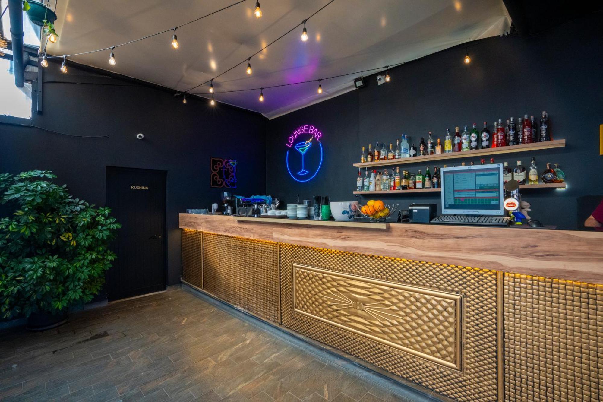 Terrace Hostel & Lounge Bar Shkodër エクステリア 写真