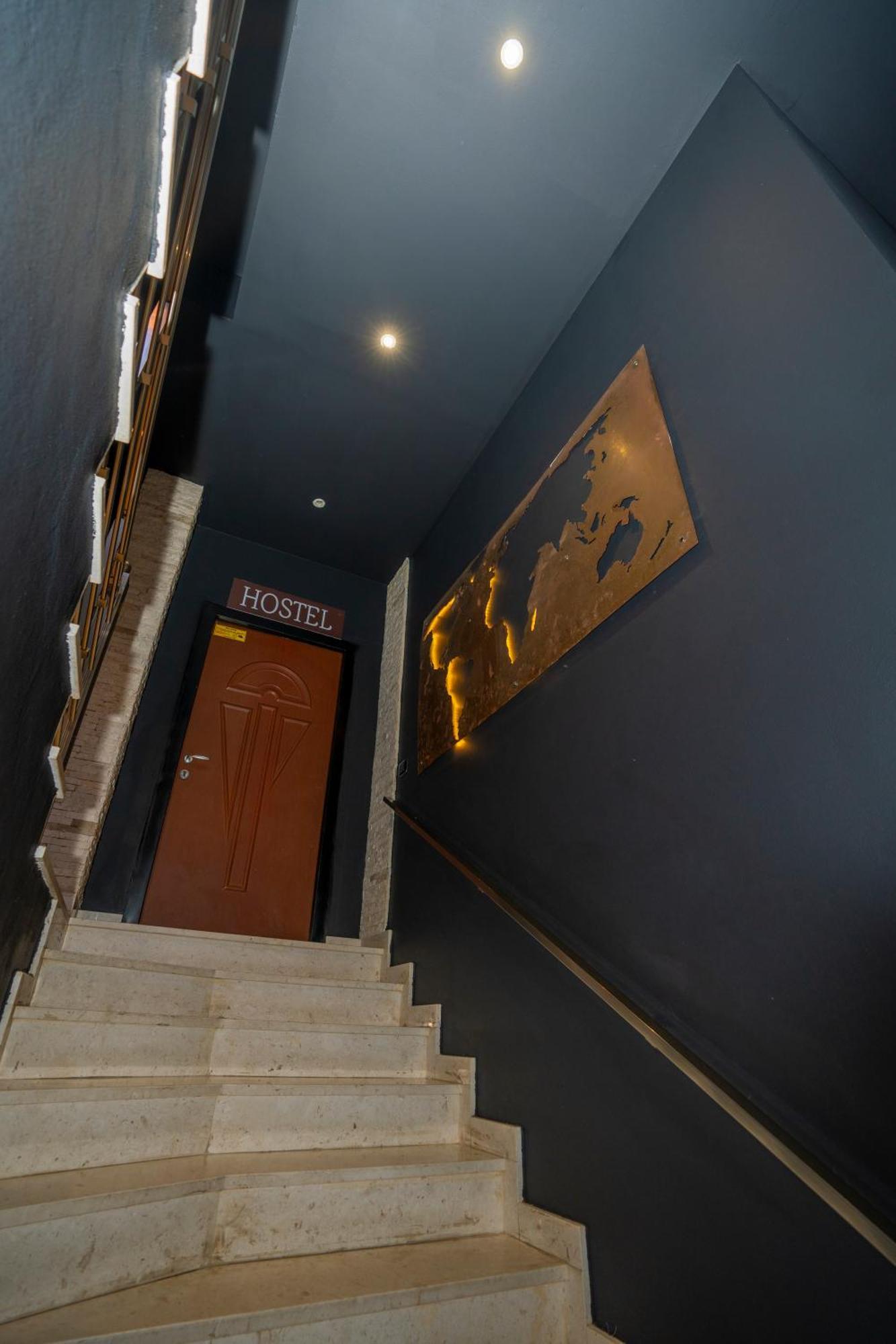 Terrace Hostel & Lounge Bar Shkodër エクステリア 写真