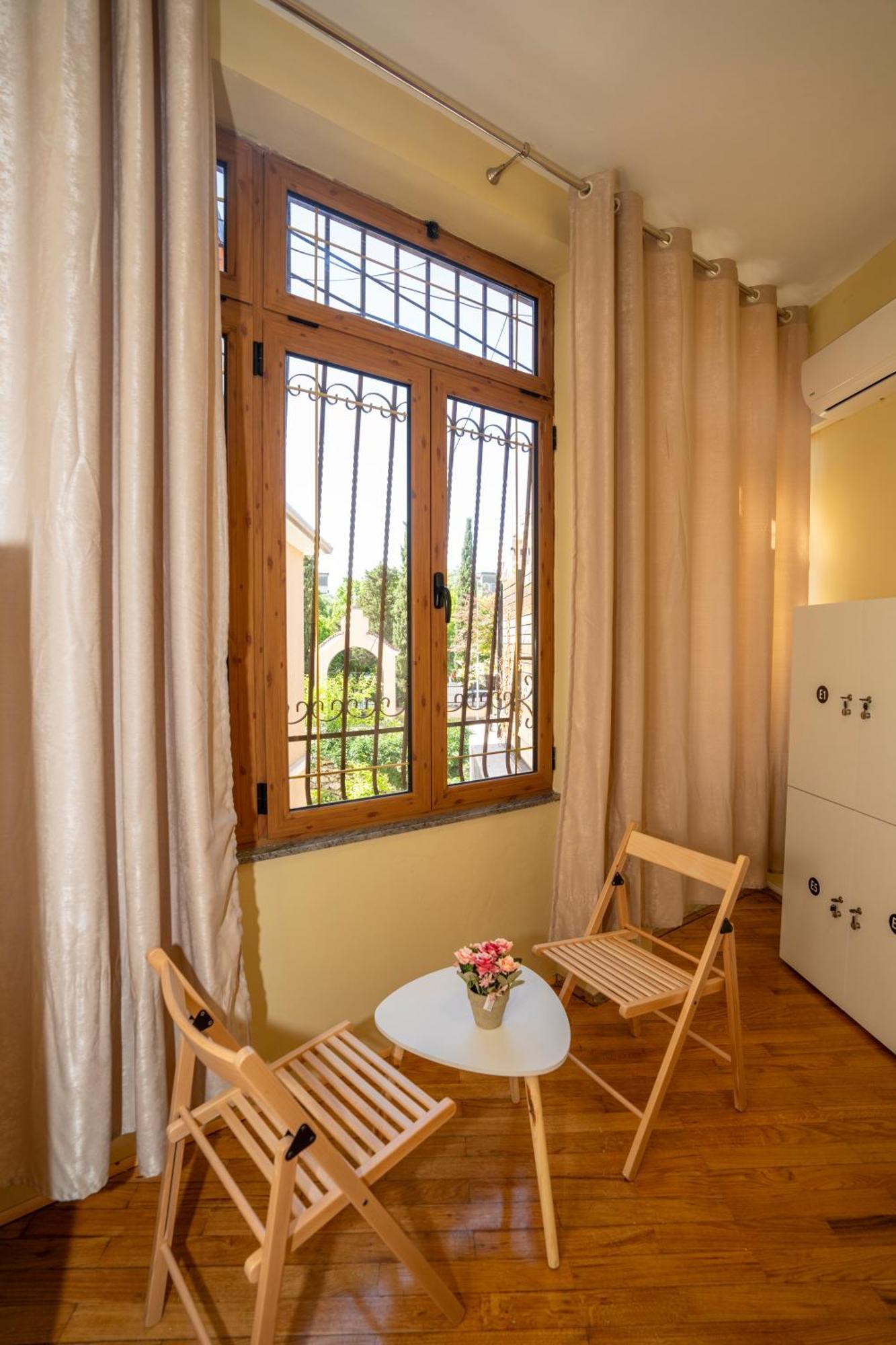 Terrace Hostel & Lounge Bar Shkodër エクステリア 写真