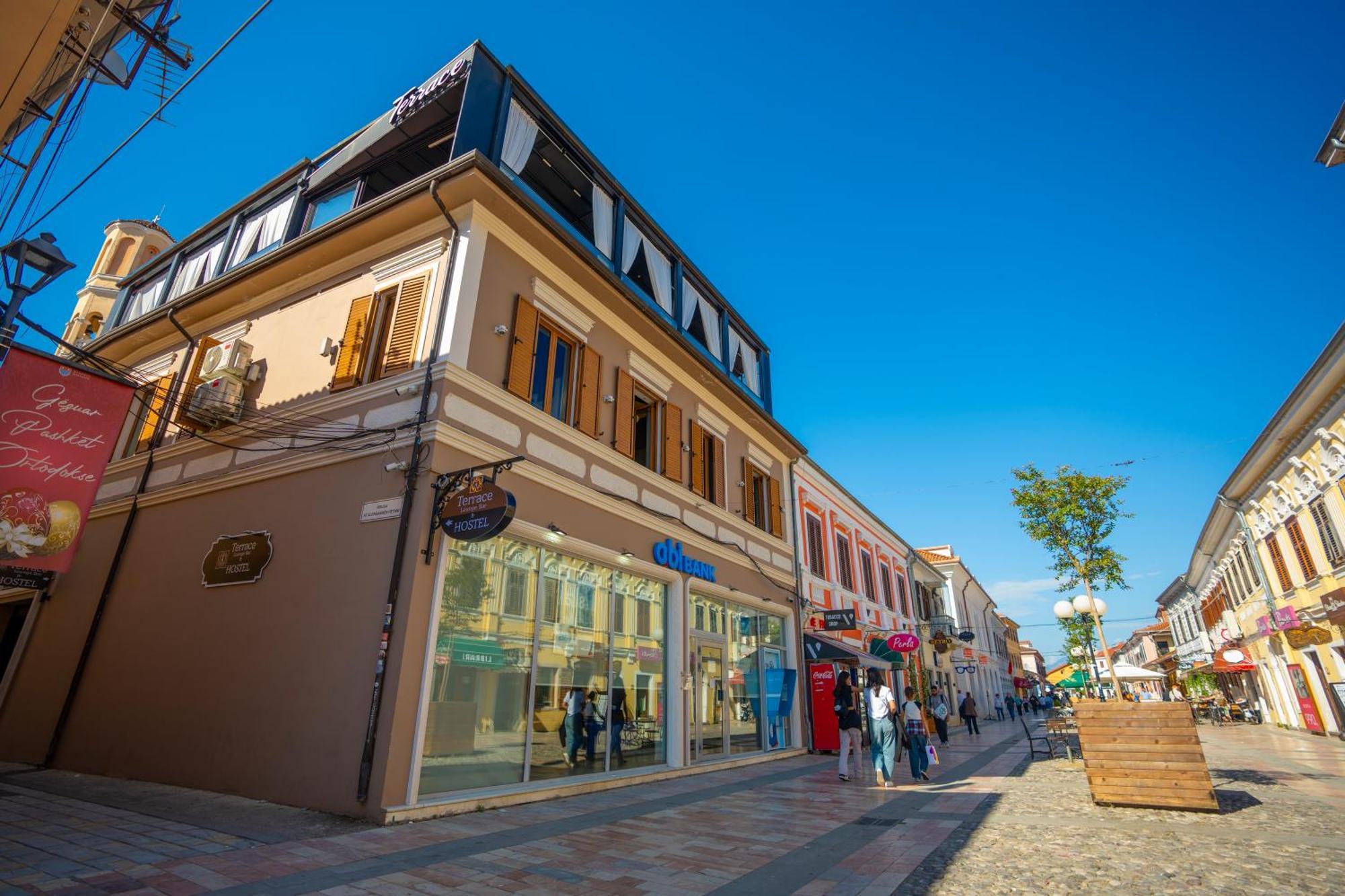 Terrace Hostel & Lounge Bar Shkodër エクステリア 写真